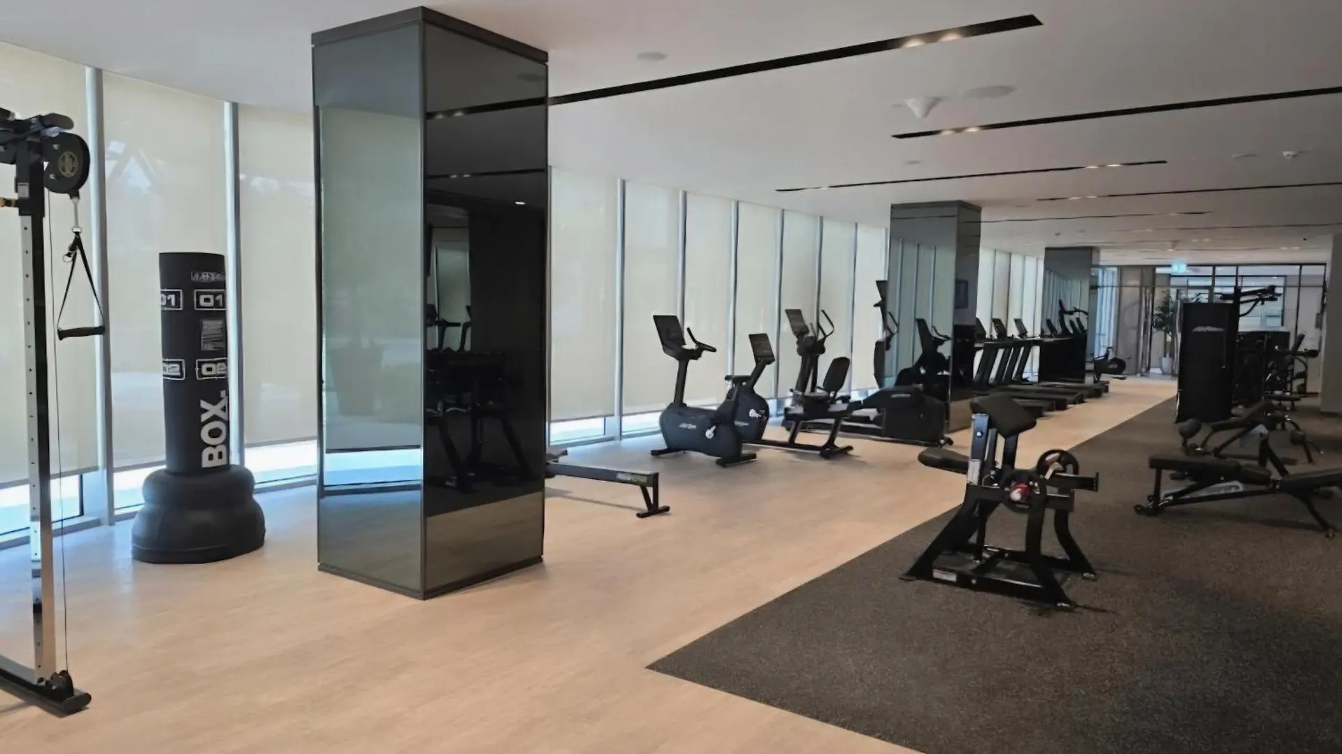 Apartament Stylish 2-Bedroom Luxury Stay In Downtown Dubai With Burj Khalifa & Fountain Views