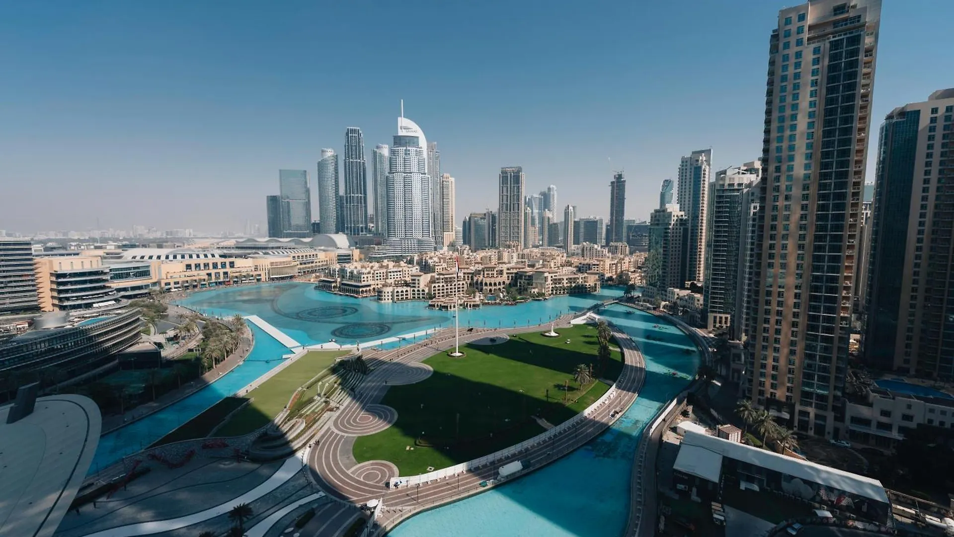 Stylish 2-Bedroom Luxury Stay In Downtown Dubai With Burj Khalifa & Fountain Views Apartament