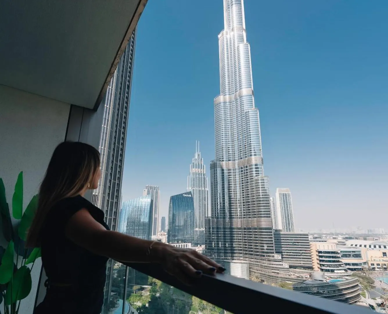 Apartament Stylish 2-Bedroom Luxury Stay In Downtown Dubai With Burj Khalifa & Fountain Views Zjednoczone Emiraty Arabskie