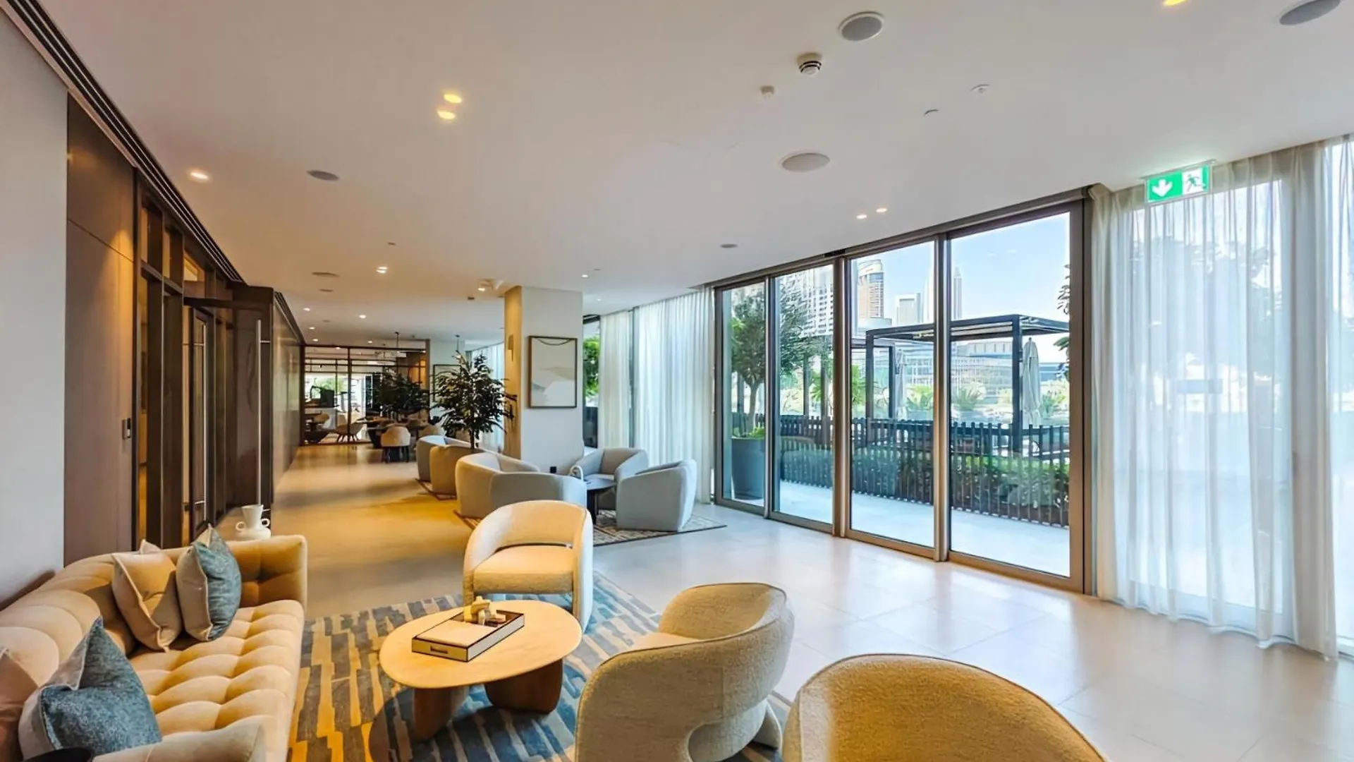 Apartment Stylish 2-Bedroom Luxury Stay In Downtown Dubai With Burj Khalifa & Fountain Views