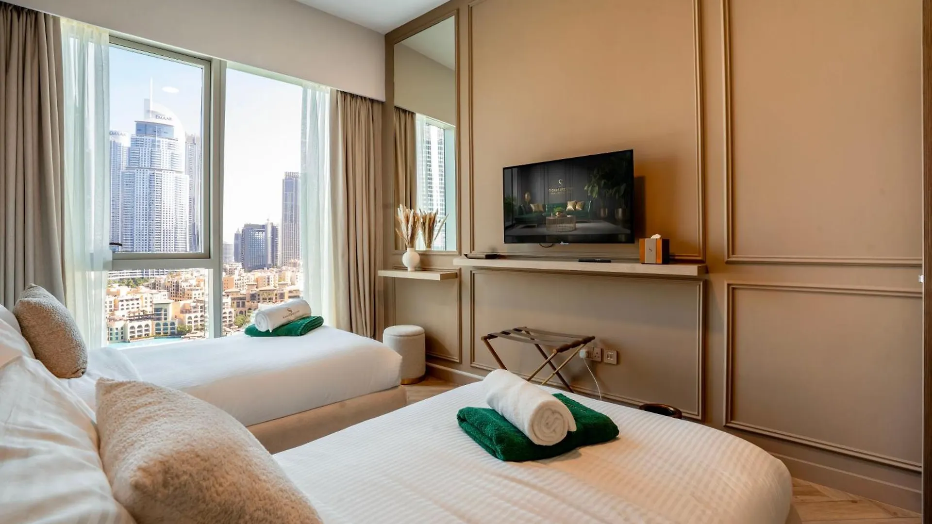 Stylish 2-Bedroom Luxury Stay In Downtown Dubai With Burj Khalifa & Fountain Views United Arab Emirates