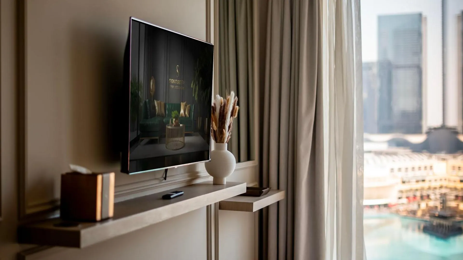 Stylish 2-Bedroom Luxury Stay In Downtown Dubai With Burj Khalifa & Fountain Views 0*,