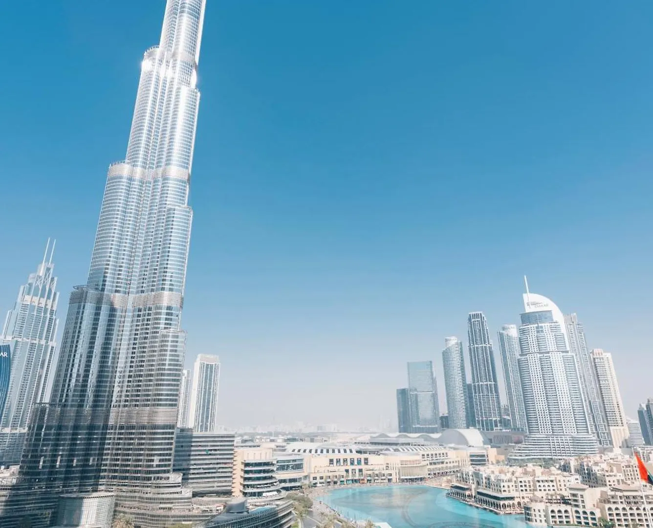 Stylish 2-Bedroom Luxury Stay In Downtown Dubai With Burj Khalifa & Fountain Views