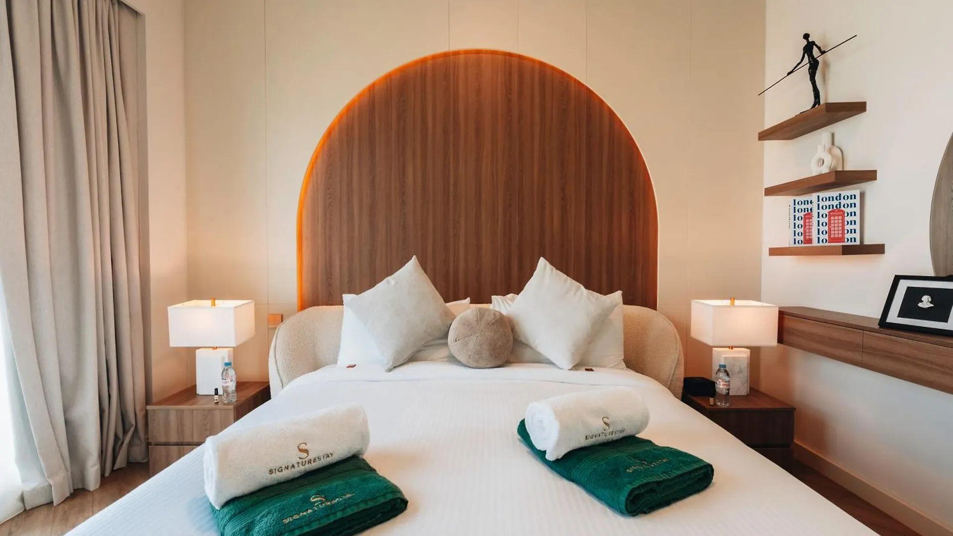 Stylish 2-Bedroom Luxury Stay In Downtown Dubai With Burj Khalifa & Fountain Views 0*,